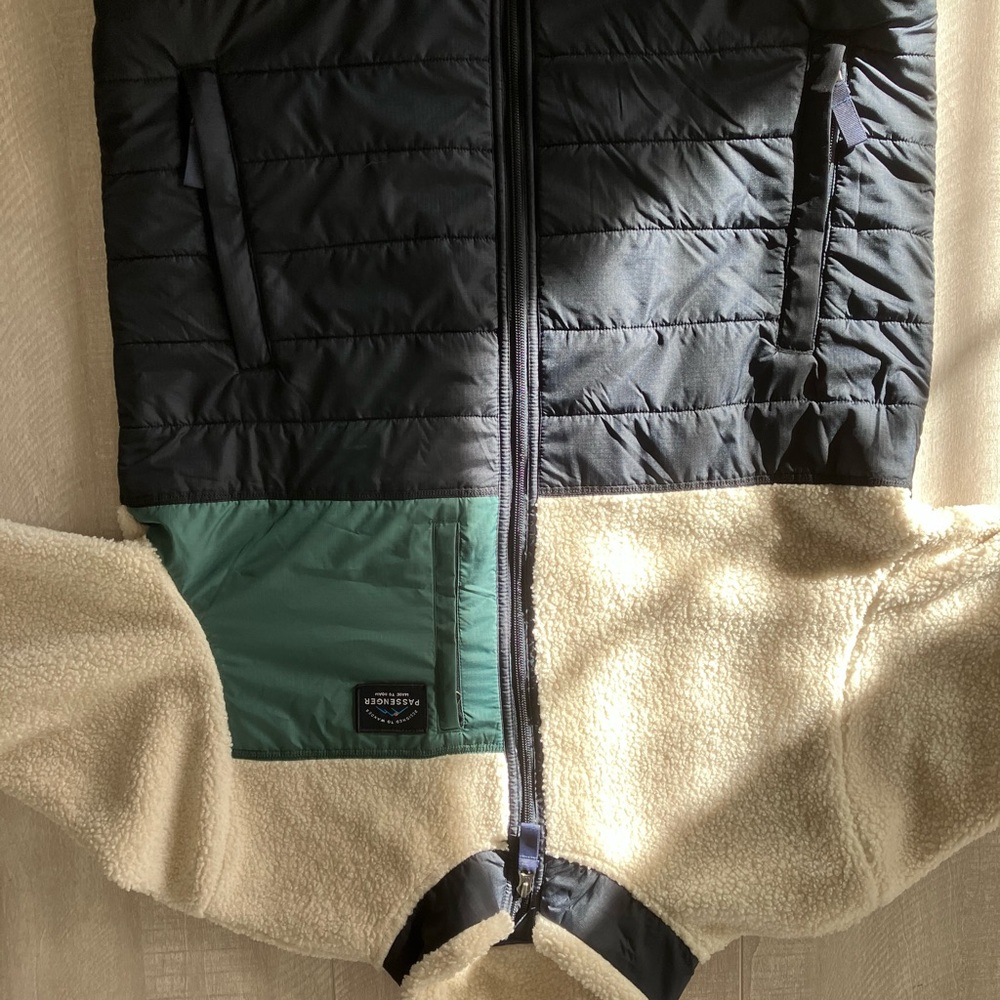 Men's Black and Green Jacket by Passenger a UK hiking brand